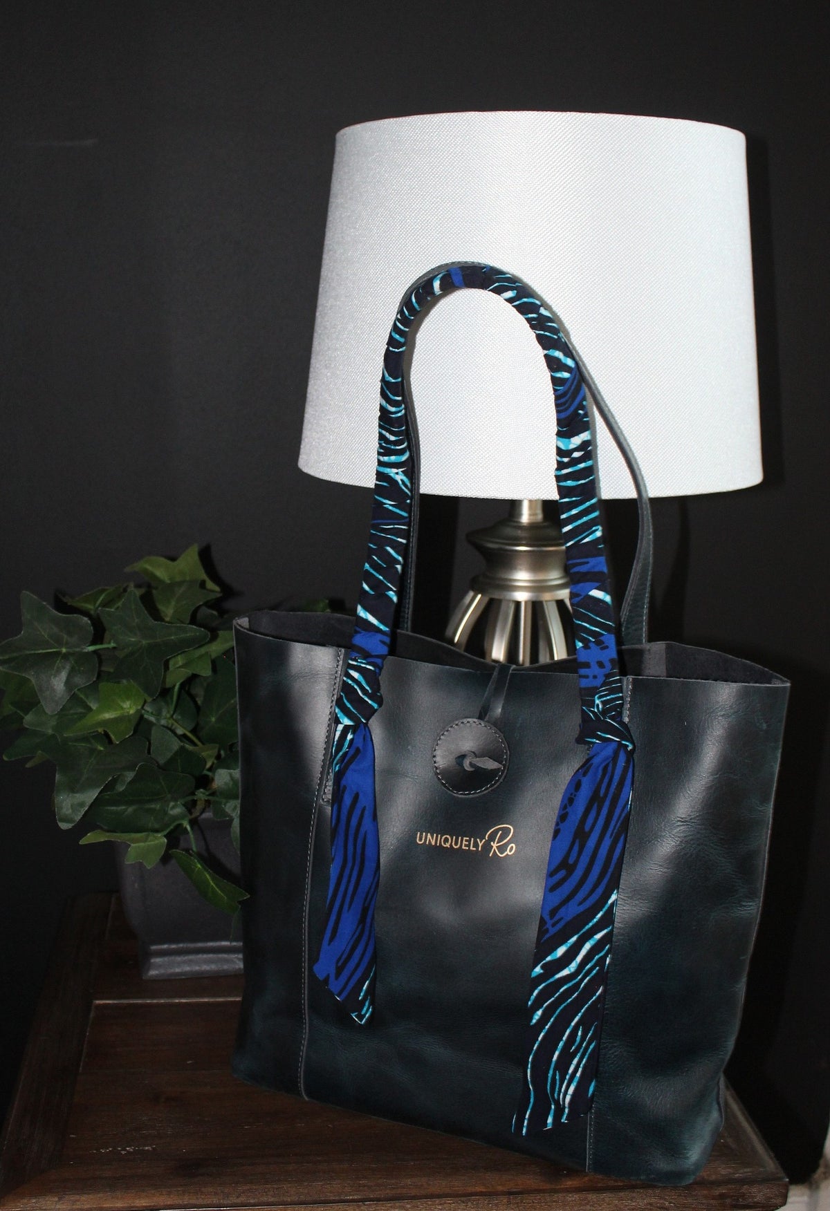 The Classic Tote – Uniquely Ro